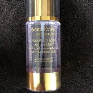 Hydrating facial serum mist